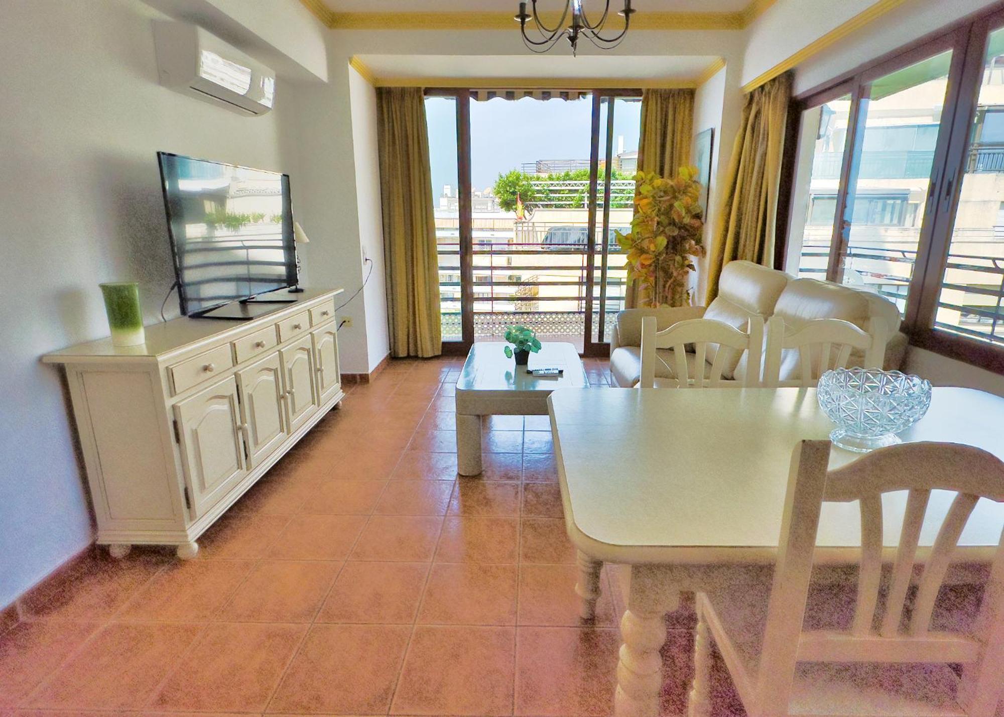 Apartamento Mediterraneo 801. Super One-bedroom With Great Sea Views. *