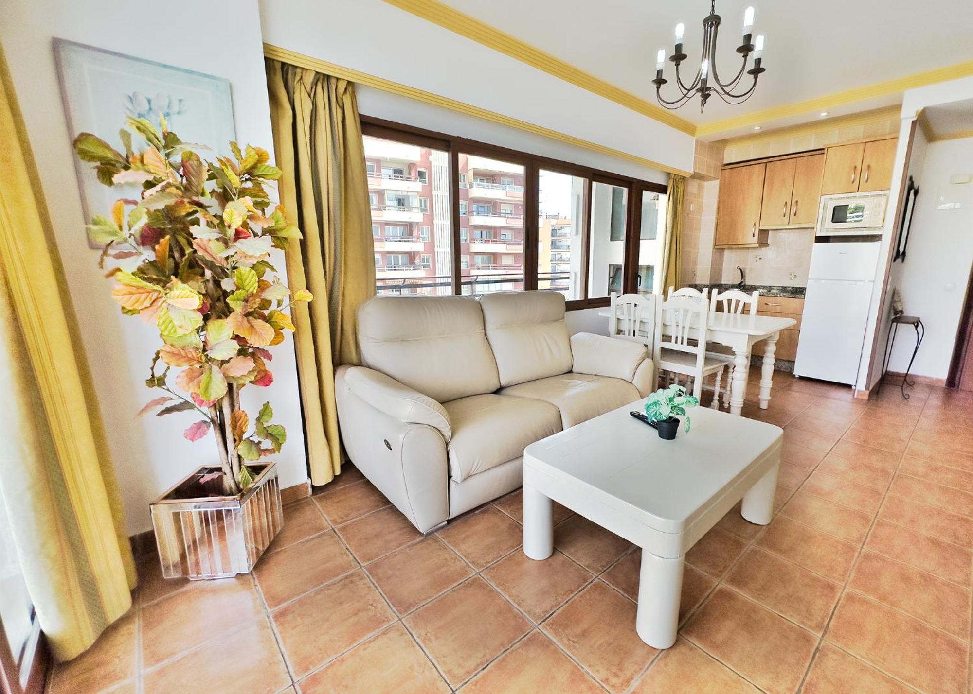 Apartamento Mediterraneo 801. Super One-bedroom With Great Sea Views. *