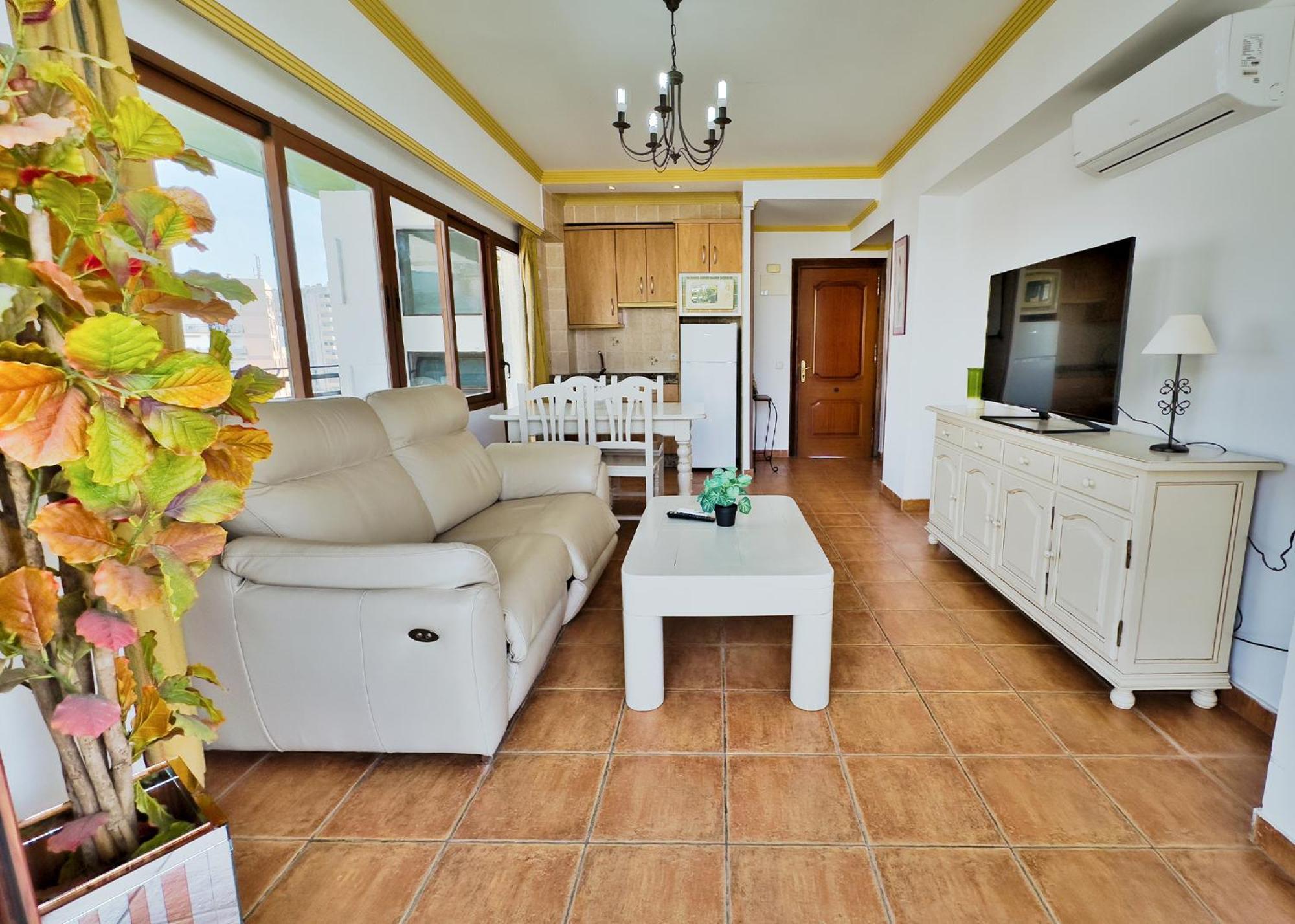 Mediterraneo 801. Super One-bedroom With Great Sea Views. Apartamento Marbella